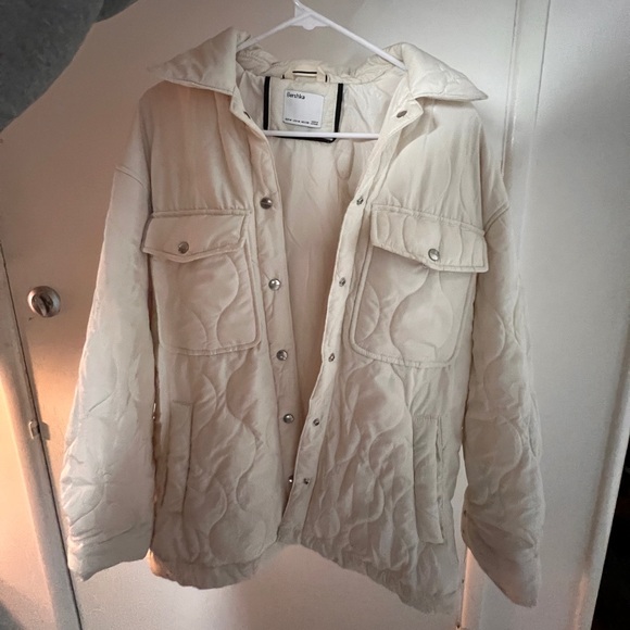 bershka white jacket quilted preloved size medium see description oversized - Picture 7 of 13